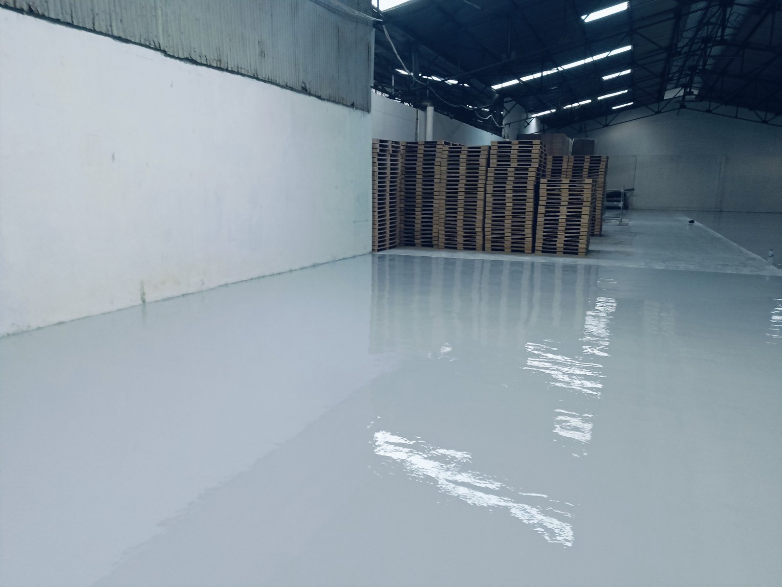 Epoxy lantai gudang industri